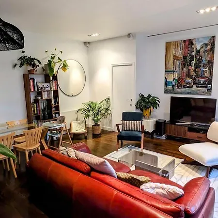 Beautiful With Private Garden Appartamento Parigi